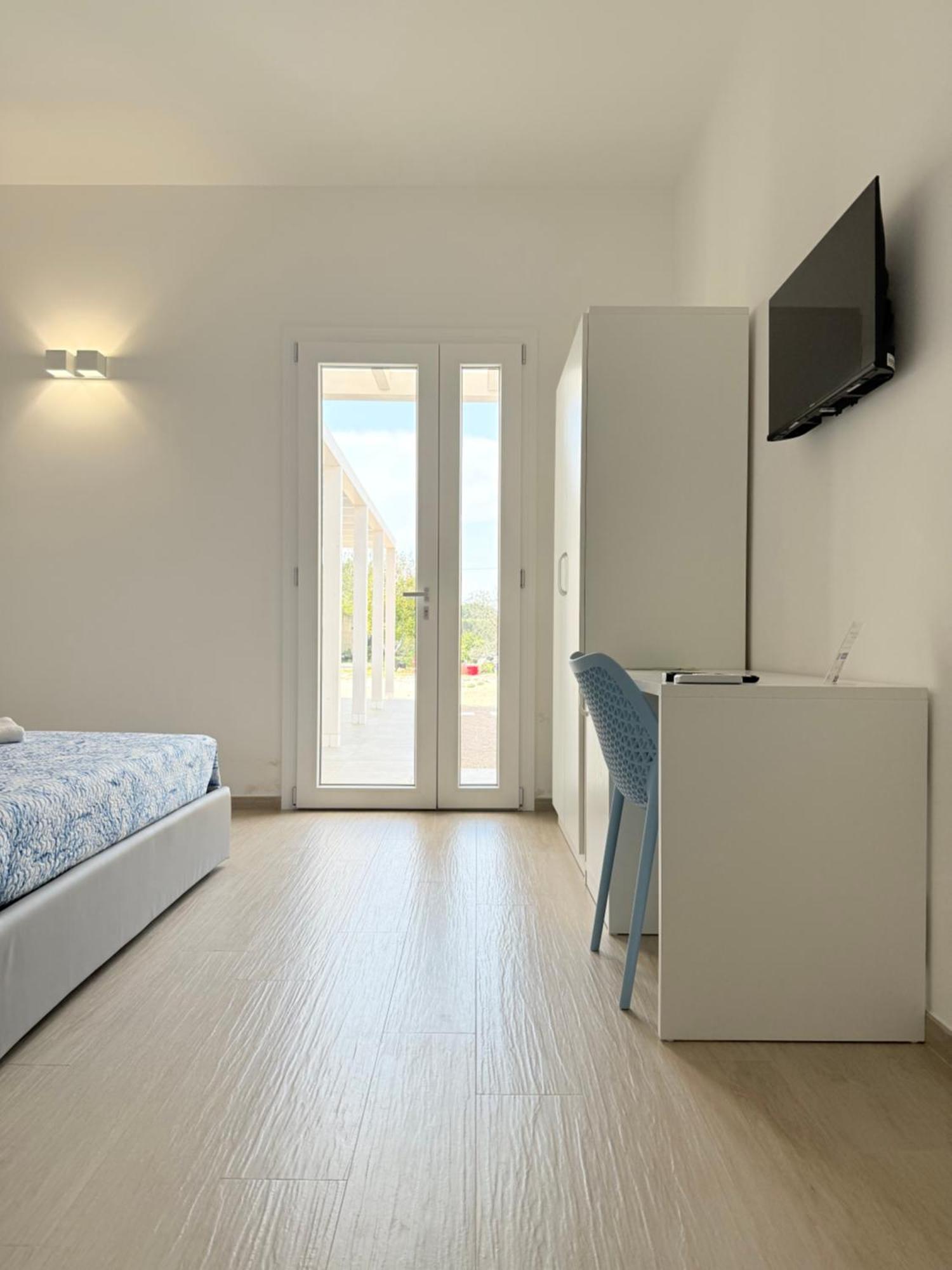 B&B Bianco Mediterraneo Torre Ovo Exterior photo